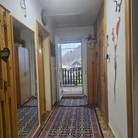 Ofta International Guests House Senovo