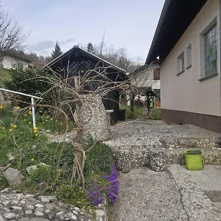 Apartment Ofta International Guests House Senovo